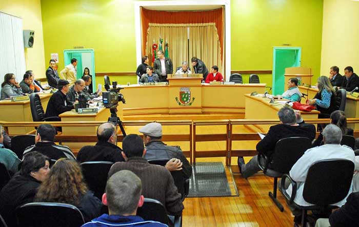 Aprovada a contratação de médicos e auxiliar de enfermagem