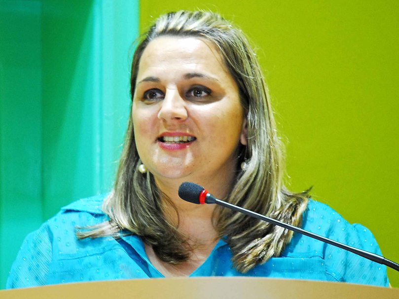 Vereadora Jacqueline apresenta pedidos de informação