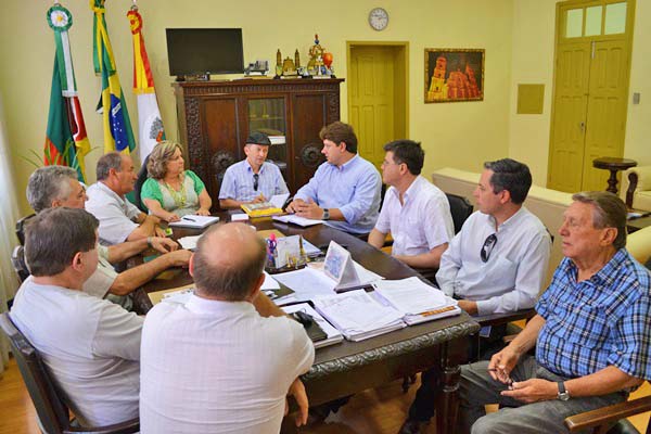 Câmara, Prefeitura e Entidades buscam o reinicio das obras do Aeroporto Regional de Santo Ângelo