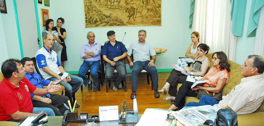 Vereadores reúnem-se com Secretária Municipal de Educação