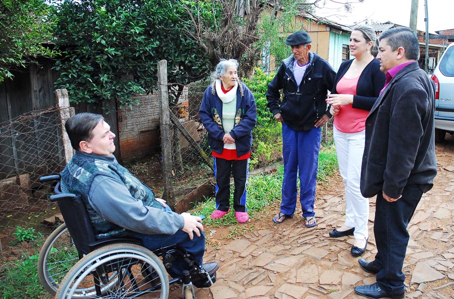 Moradores do bairro Santo Ântonio pedem ajuda de vereadores