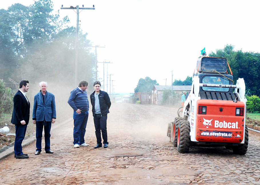 Câmara acompanha o início das obras do programa Pró-Transporte