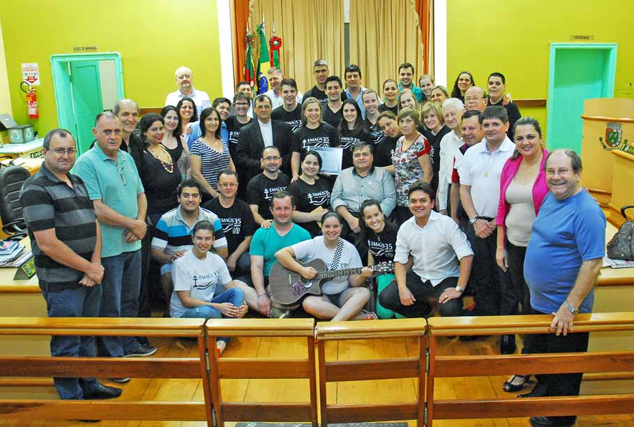 Legislativo Municipal presta homenagem ao Movimento de Emaús pelos seus 35 anos de atuação na Diocese de Santo Ângelo