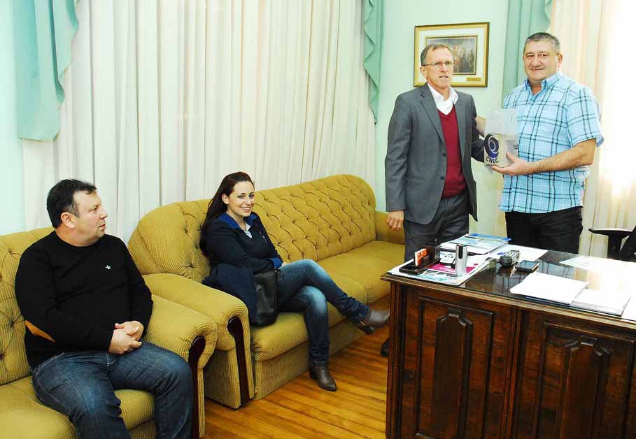 Presidente do Legislativo recebe visita do Diretor Interino da CNEC Santo Ângelo