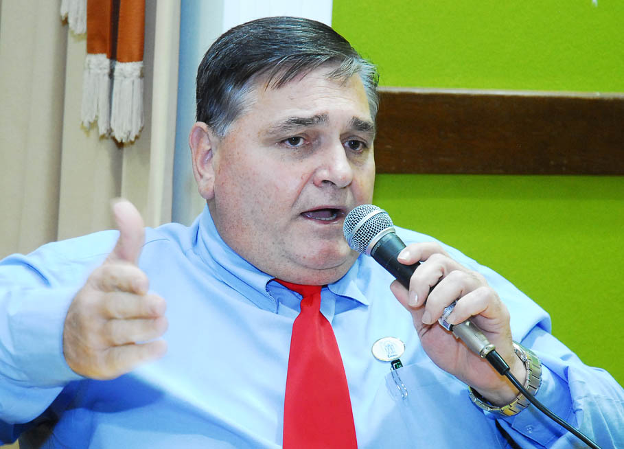 Vereador Juliani propõe adiantamento do bônus alimentação e criação de projeto habitacional destinado ao Funcionalismo Público.