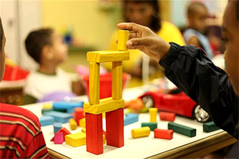 Vereadora Jacqueline Possebom propõe criação de Brinquedotecas nas unidades municipais de ensino