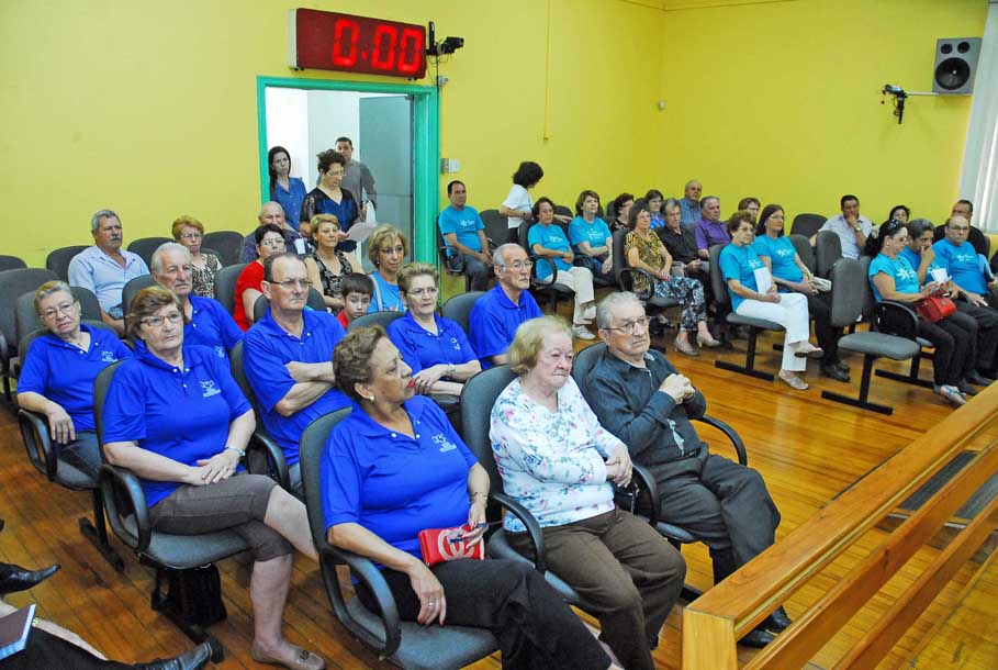 Sessão especial possibilita manifestação exclusiva de Idosos