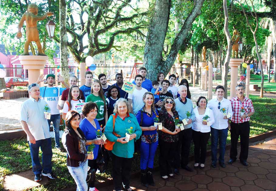 Estudantes promovem melhorias no parque da Praça Pinheiro Machado – Centro Histórico de Santo Ângelo  
