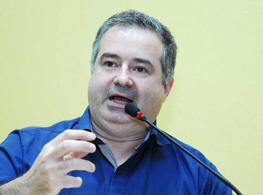 Sancionado projeto de inciativa da Câmara que flexibiliza horário do comércio local