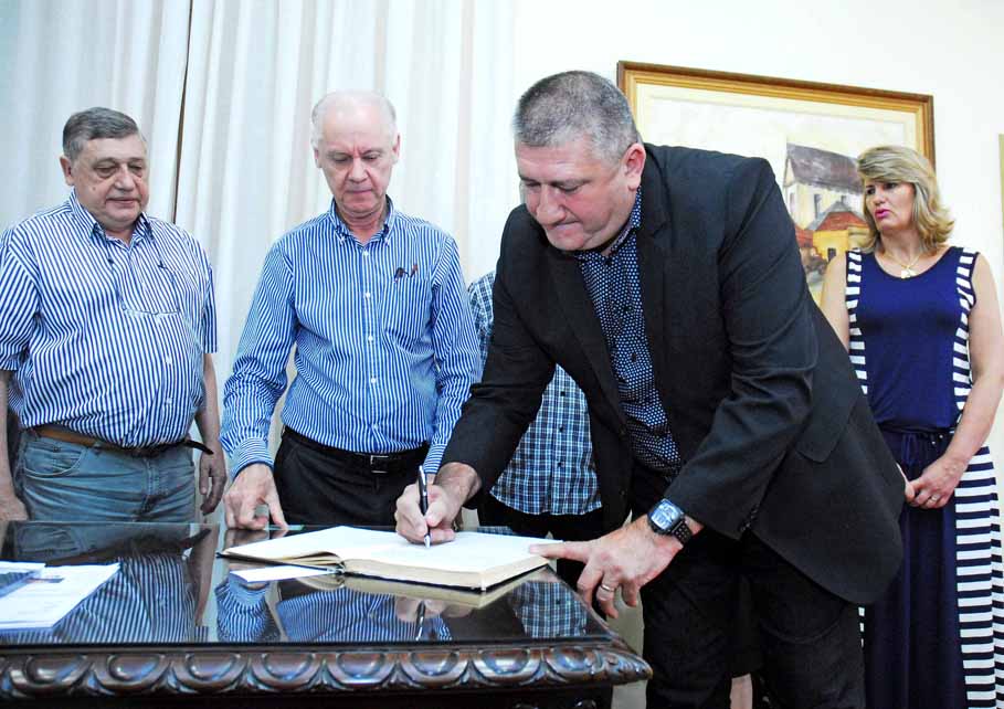 Vereador Pedrão assume o cargo de Prefeito interino de Santo Ângelo
