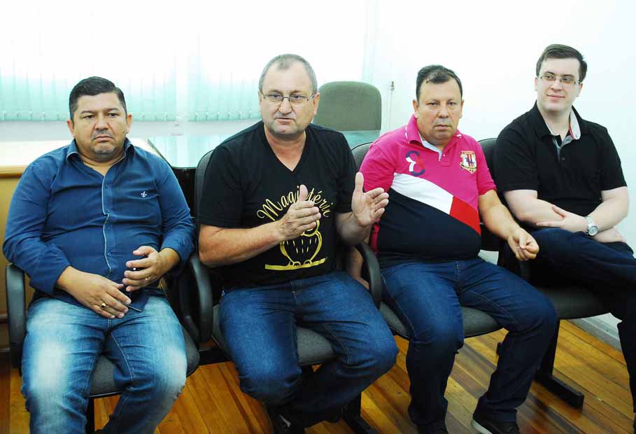 Mesa Diretora promove reunião de trabalho com servidores da Casa Legislativa