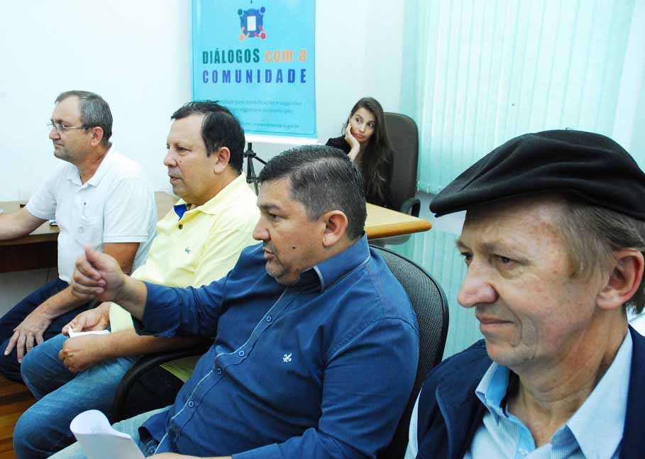 Terceiro encontro do Projeto “Diálogos com a Comunidade” destaca problemas no sistema de esgoto e depredação do Ginásio de Esportes localizado nos Bairros Harmonia e União
