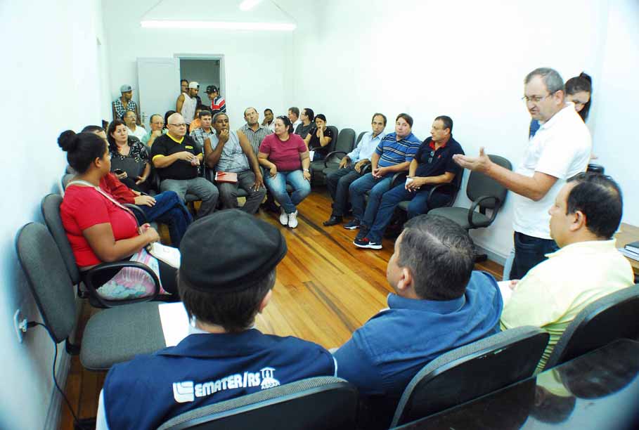 Terceiro encontro do Projeto “Diálogos com a Comunidade” destaca problemas no sistema de esgoto e depredação do Ginásio de Esportes localizado nos Bairros Harmonia e União