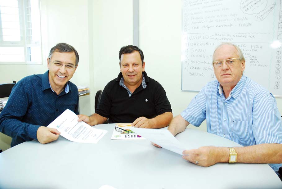 Vereador Vando já articulou mais de 4 milhões em emendas e projetos com o Deputado Perondi para o HSA