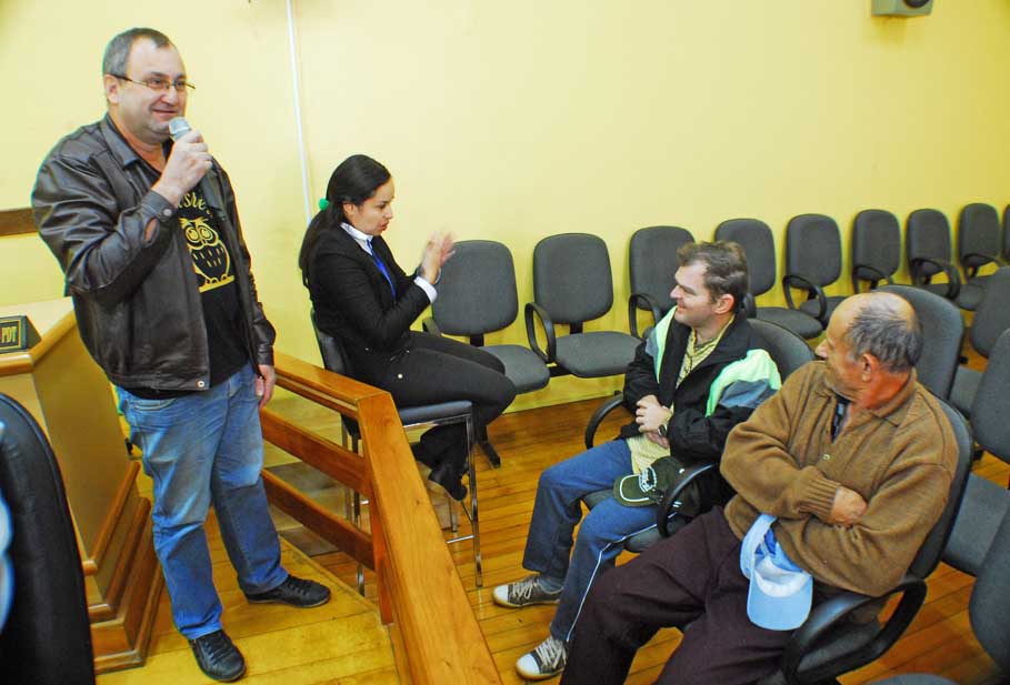 Inclusão de Pessoas com Deficiência motiva reunião na Câmara de Vereadores 