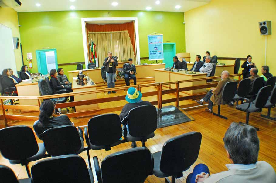 Inclusão de Pessoas com Deficiência motiva reunião na Câmara de Vereadores 