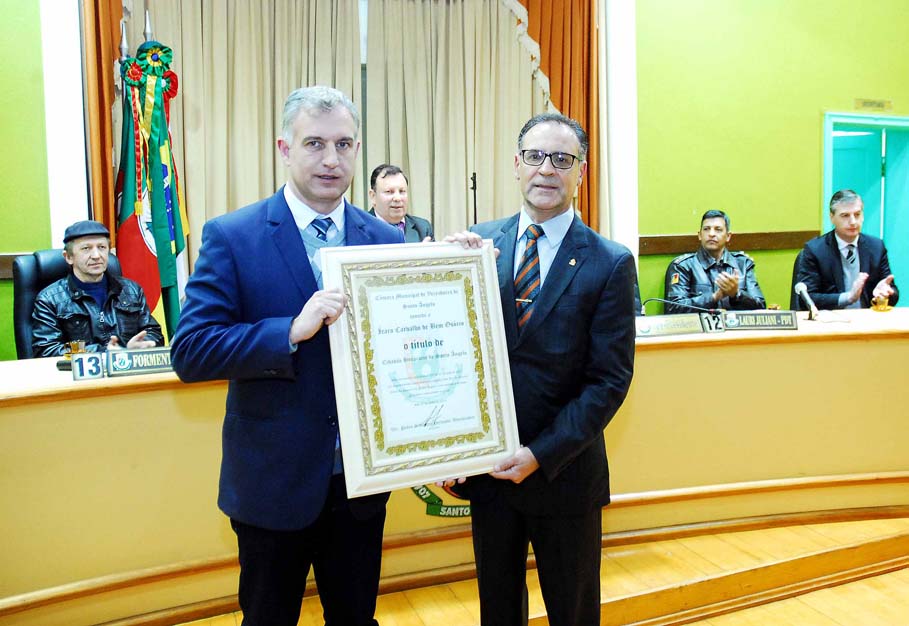Desembargador Ícaro Carvalho de Bem Osório recebe título de Cidadão Honorário do município de Santo Ângelo