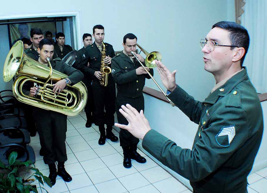 Poder Legislativo faz homenagem à Pátria