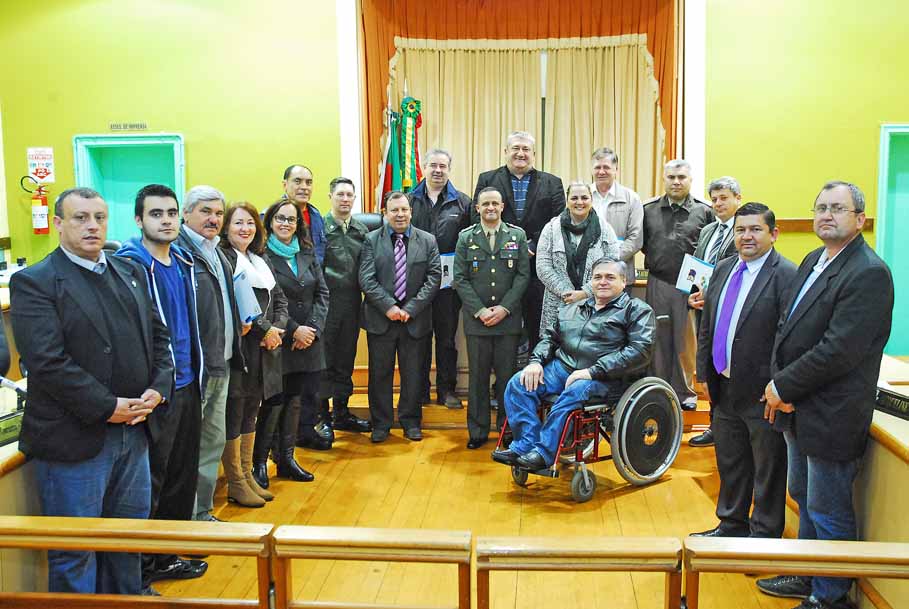 Poder Legislativo faz homenagem à Pátria