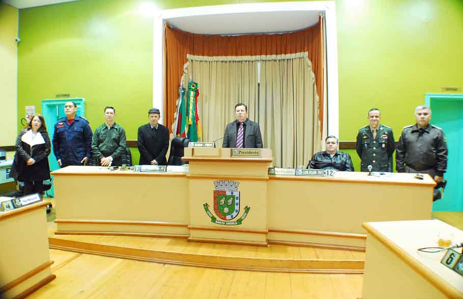 Poder Legislativo faz homenagem à Pátria