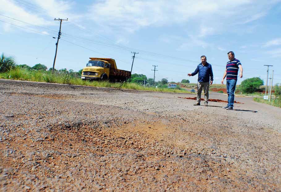 ERS 218:  Prefeito em exercício, Vando Ribeiro, encaminha dossiê ao DAER Regional