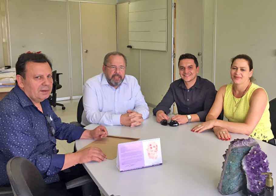 Secretário Adjunto, Francisco Paz, garante a destinação de recursos para conclusão dos 58 leitos do HSA 