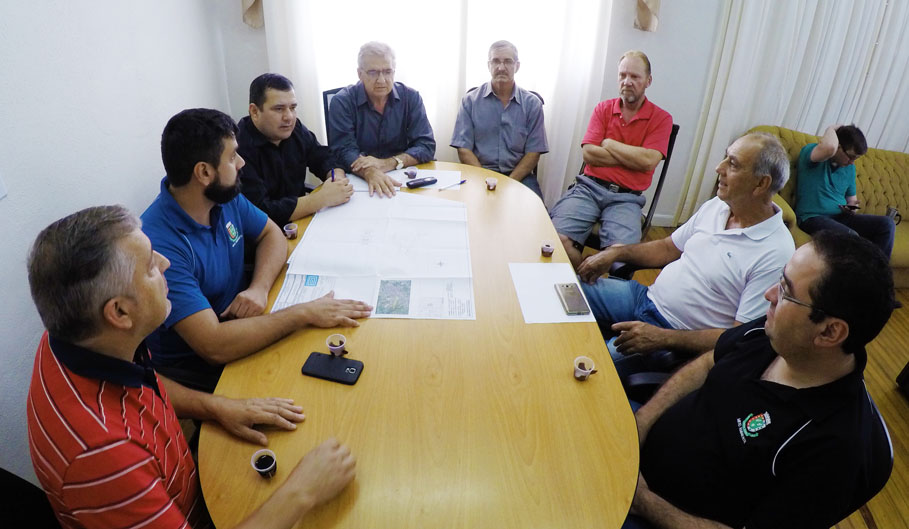Câmara reúne lideranças e moradores do bairro Pilau para tratar sobre construção da Estação de Bombeamento de Esgoto na localidade.