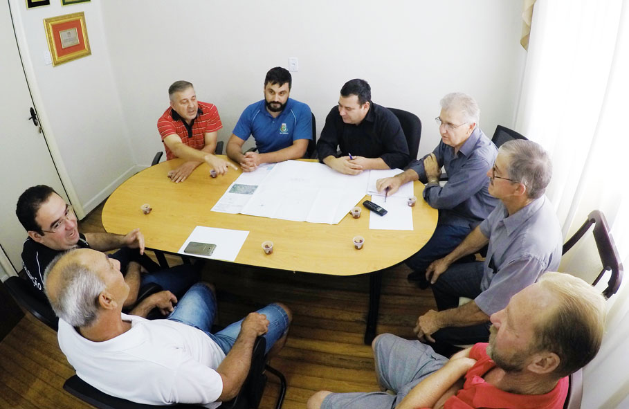 Câmara reúne lideranças e moradores do bairro Pilau para tratar sobre construção da Estação de Bombeamento de Esgoto na localidade.
