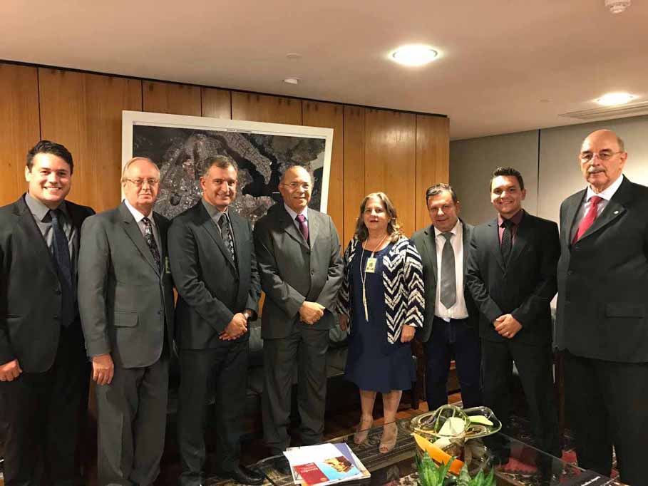  Ampliação do HSA, Aeroporto e Fenamilho foram alguns dos temas abordados pela Comitiva de Santo Ângelo durante encontro com o Presidente Temer 