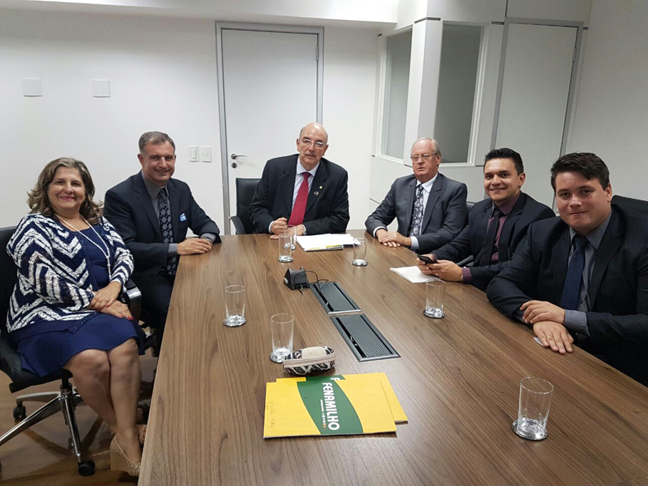  Ampliação do HSA, Aeroporto e Fenamilho foram alguns dos temas abordados pela Comitiva de Santo Ângelo durante encontro com o Presidente Temer 