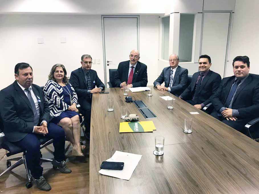  Ampliação do HSA, Aeroporto e Fenamilho foram alguns dos temas abordados pela Comitiva de Santo Ângelo durante encontro com o Presidente Temer 