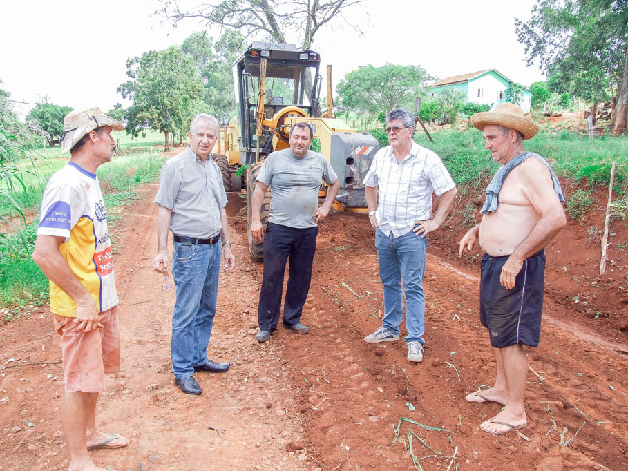  Presidente da Câmara, Adolar Queiroz acompanha andamento de obras no interior do Município 
