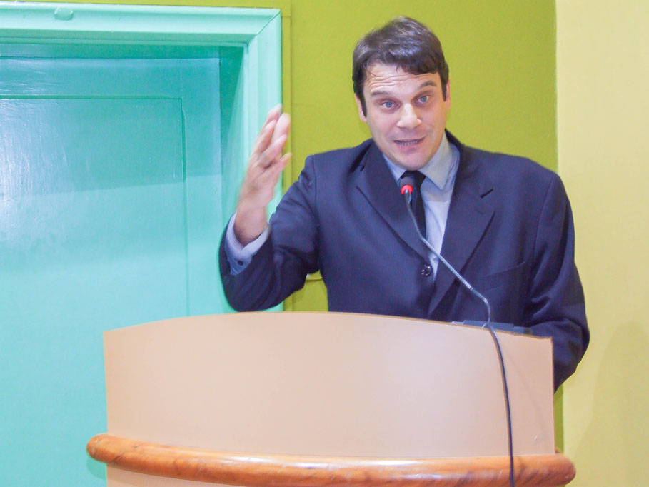 Projeto de Lei visa qualificar e ampliar o atendimento de alunos com necessidades especiais
