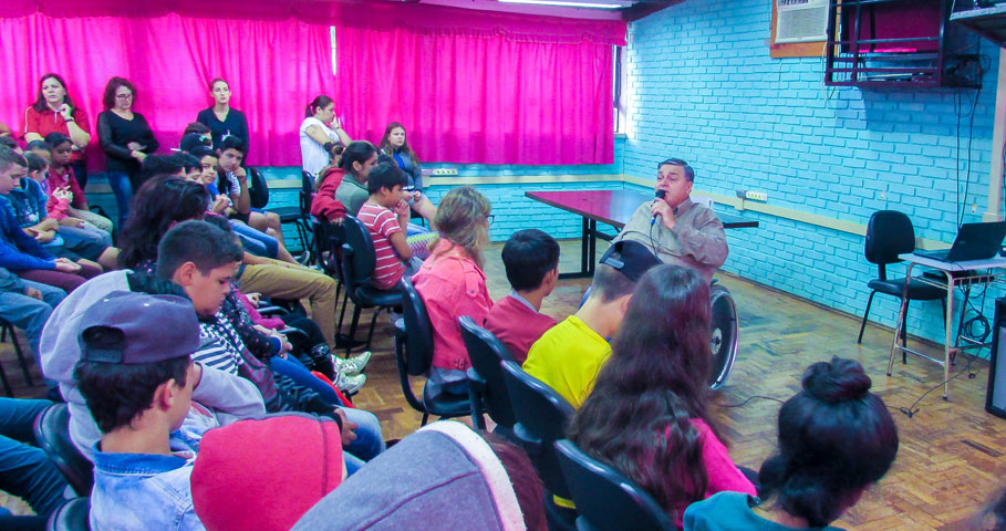 Superação e inclusão foram os temas da palestra do vereador Lauri Juliani na  Escola Madre Catarina Lépori