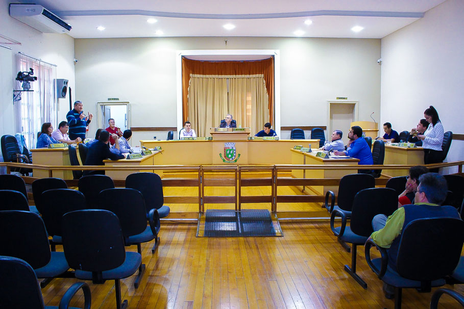 Vereadores aprovam reajuste salarial a servidores municipais de Santo Ângelo