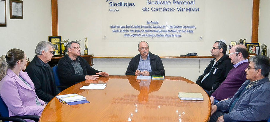 Lei que regulamenta feiras itinerantes volta a ser tema de debate no Legislativo de Santo Ângelo