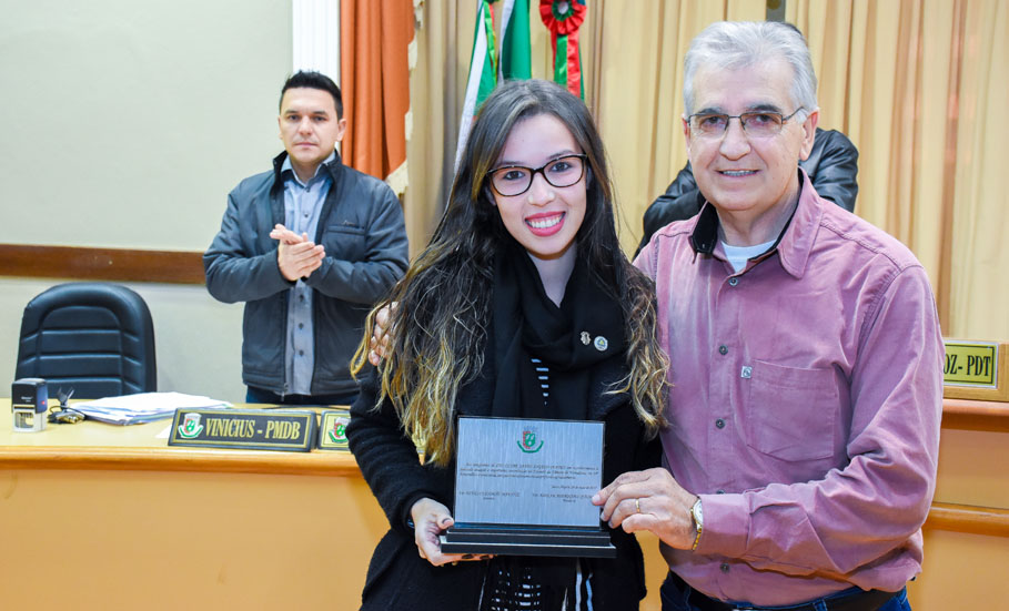 Parceiros do Projeto Câmara Cidadã são homenageados durante sessão no Legislativo 