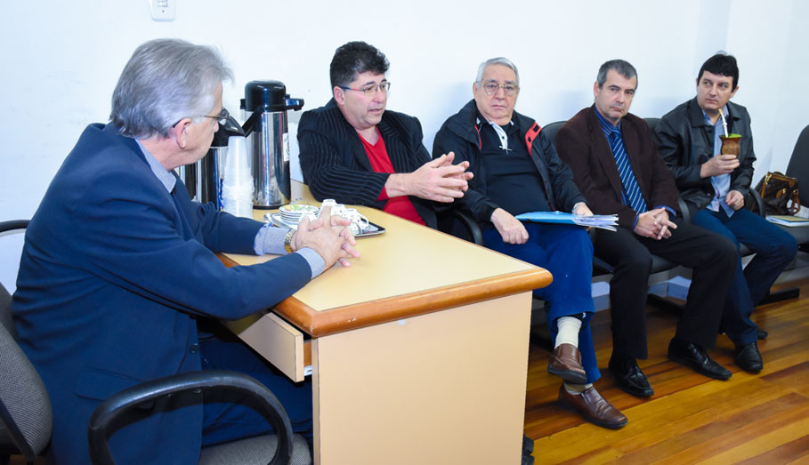 Vereadores promovem reunião com dirigentes do Hospital Santo Ângelo