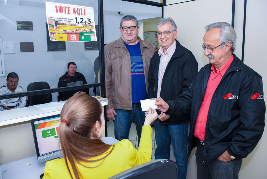CONSULTA POPULAR: Câmara de Vereadores tem equipamento à disposição para o voto eletrônico