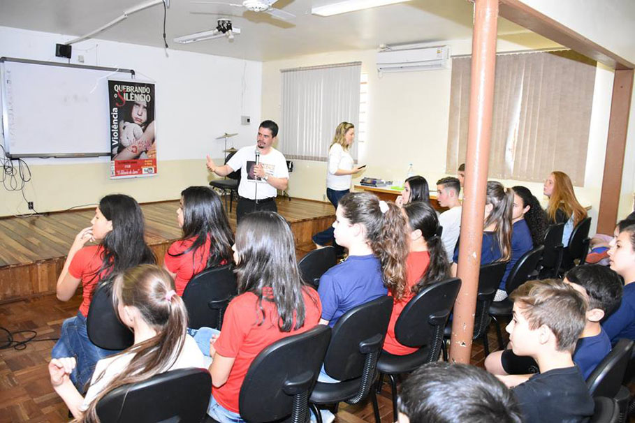 Santo Ângelo ganha destaque no Estado com campanha de combate à violência doméstica 