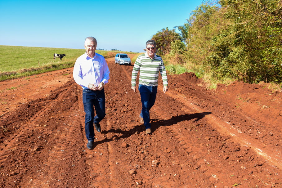 Presidente da Câmara acompanha obras em comunidades do interior