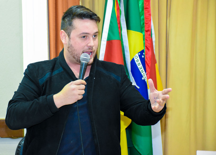Projeto que redefine a sinalização, medidas e cores de caçambas coletoras deve ser sancionado nos próximos dias