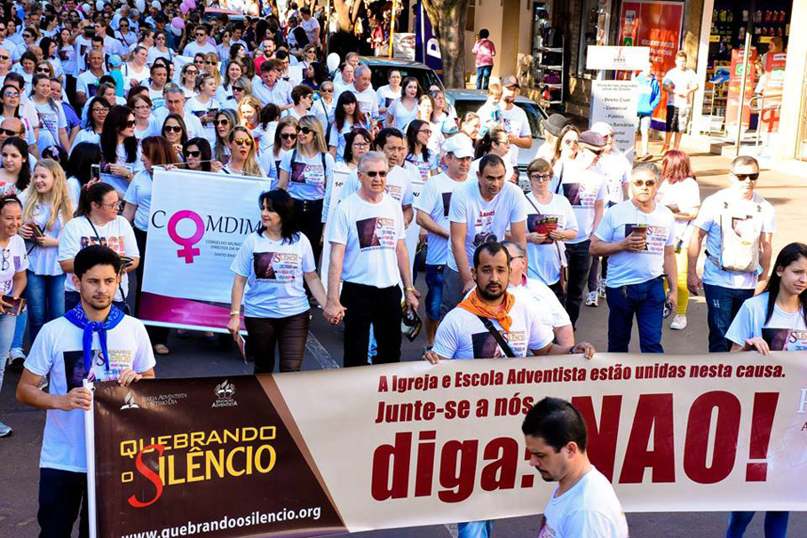 Movimento  “Quebrando o Silêncio” reuniu centenas de pessoas no último final de semana 