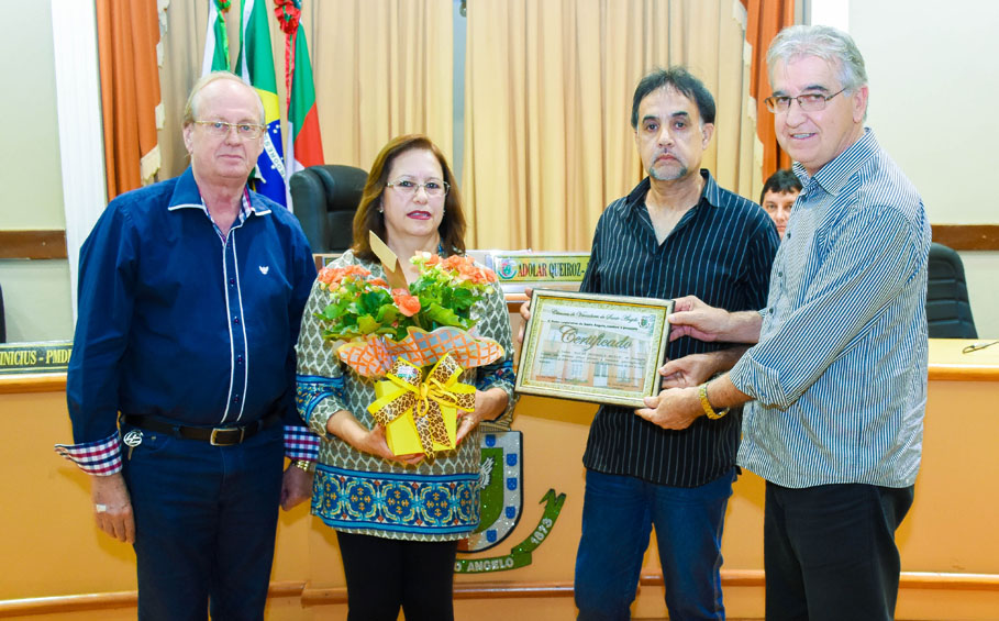 Legislativo presta Homenagem póstuma à senhora Moema M. Becker