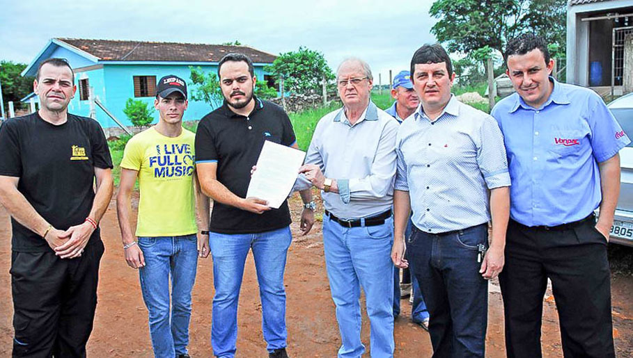 Vereador Vando Nolasco mobiliza lideranças do Município a fim de atender solicitações de moradores do Bairro Dornelles