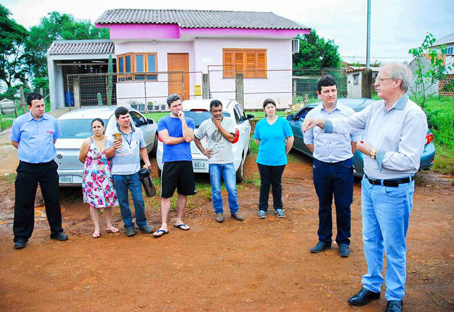 Vereador Vando Nolasco mobiliza lideranças do Município a fim de atender solicitações de moradores do Bairro Dornelles