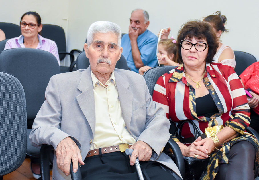 Legislativo presta Homenagem póstuma à senhora Moema M. Becker