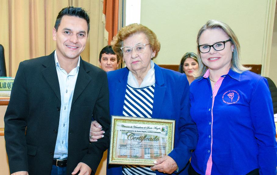 Poder Legislativo presta homenagem à Liga Feminina de Combate ao Câncer de Santo Ângelo 