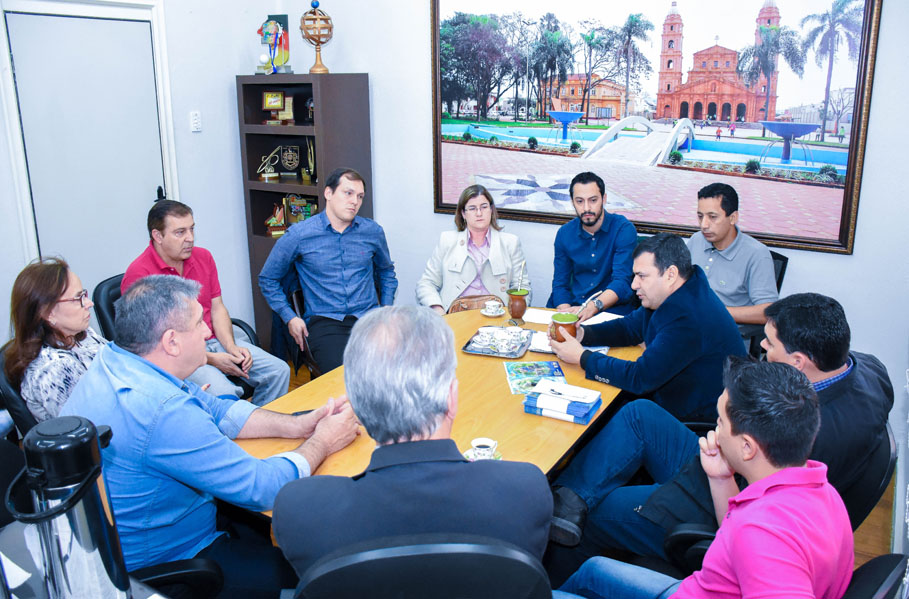 Reunião na Câmara debate andamento das obras da CORSAN no Município