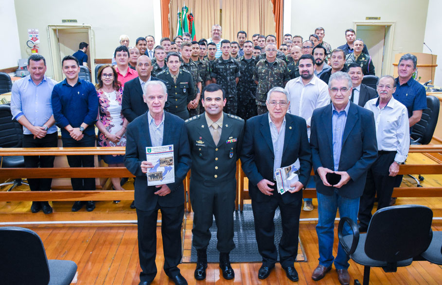  Legislativo realiza sessão alusiva aos 25 anos do 1ºBCom na Capital Missioneira
